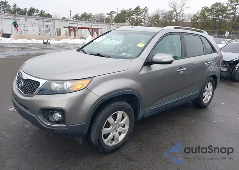 2013 Kia Sorento Lx z USA, uszkodzony, nr VIN 5XYKT3A62DG419245